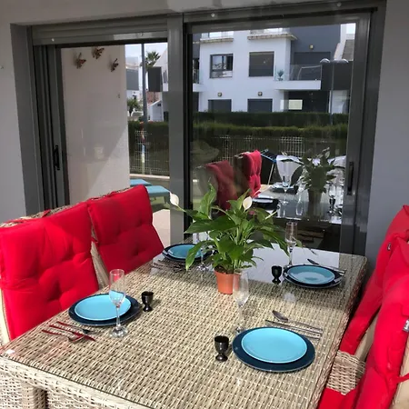 Casa Isabella 3 App 2 Badkamers 2 Zwembaden Dichtbij Apartment *